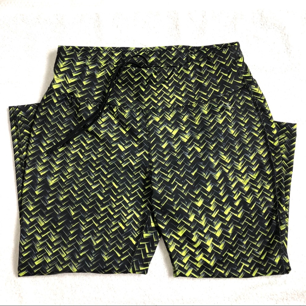 Danskin Now Capri leggings S (4-6)